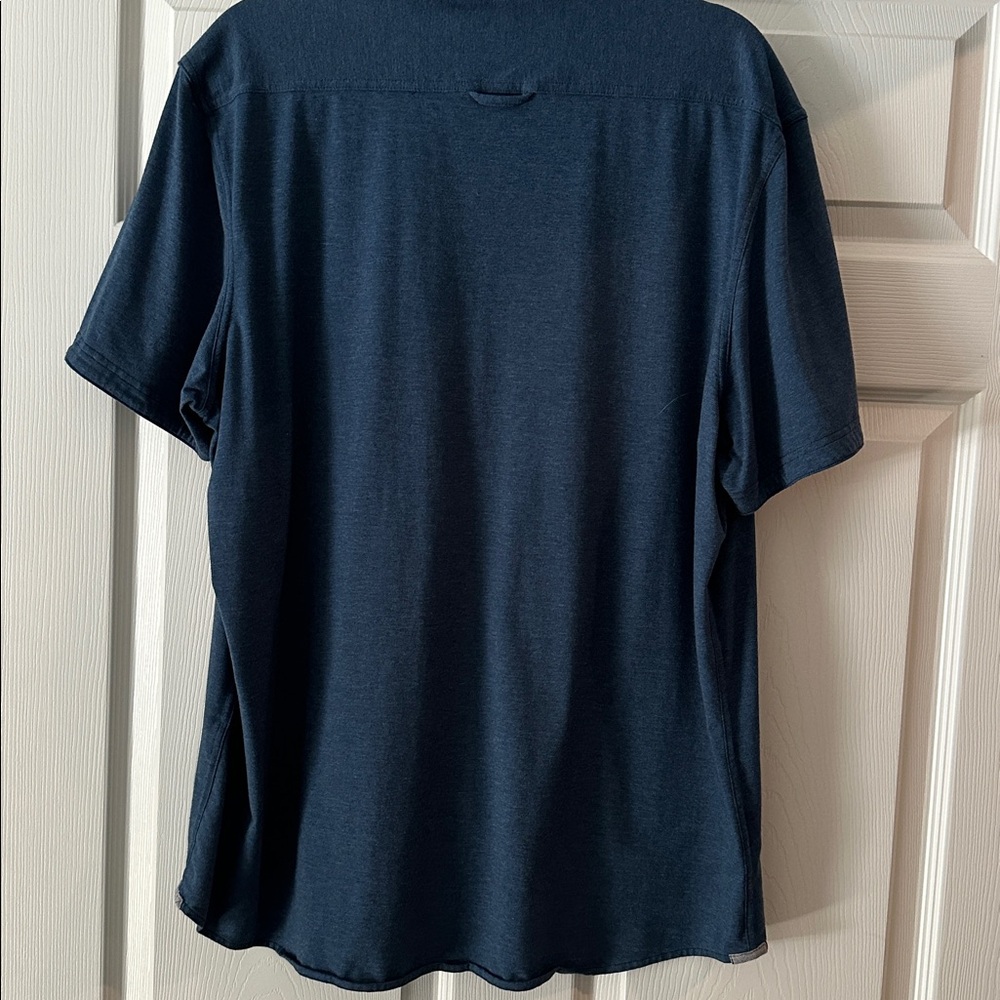 NWOT Men's Flag & Anthem Shirt - Picture 5 of 6